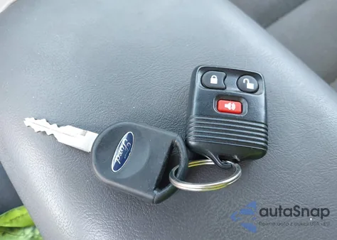 2002 Ford Explorer Sport Trac z USA, uszkodzony, nr VIN 1FMZU77E22UD24886